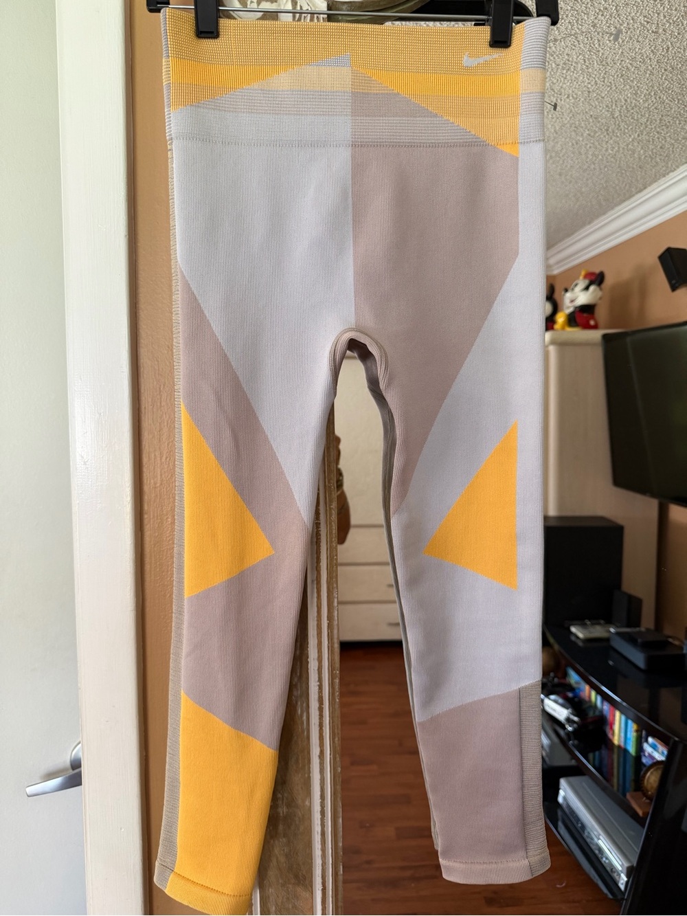 NWT Nike Geometric Colorblock Leggings - Yellow & Taupe